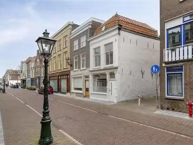 Huis te koop Haarlemmerstraat 260 in Leiden voor € 325.000
