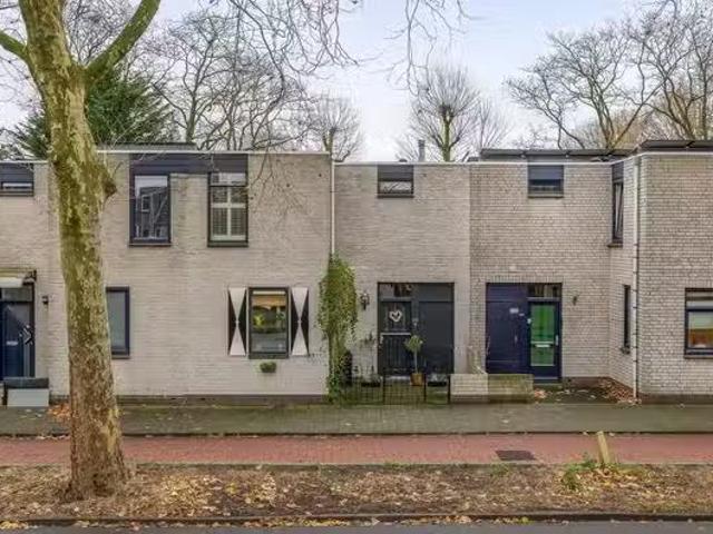 Huis te koop Johanna Dekhuijzenstraat 14 in Rotterdam voor € 3.