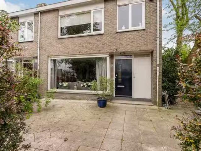 Huis te koop Jan Steenstraat 17 in Vlaardingen voor € 435.000
