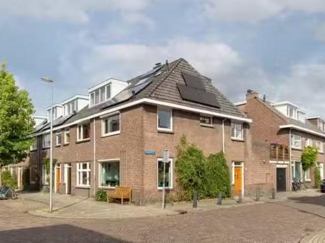 Huis te koop Jan van der Heijdenstraat 8 in Utrecht voor € 675.