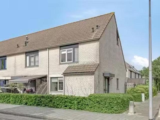 Huis te koop Jan van Goyenstraat 72 in Almere voor € 395.000
