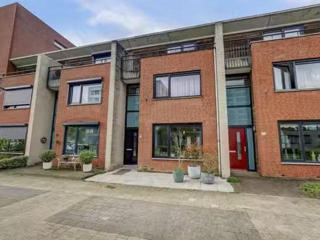 Huis te koop Onze Lieve Vrouweplein in Venlo voor € 425.000