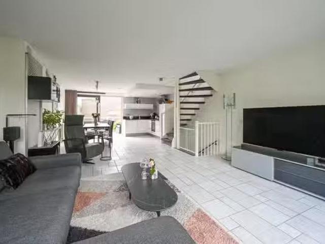 Huis te koop Laan van de Mensenrechten 212 in Den Haag voor €.