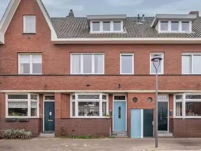 Huis te koop Mahoniestraat 12 in Venlo voor € 449.000