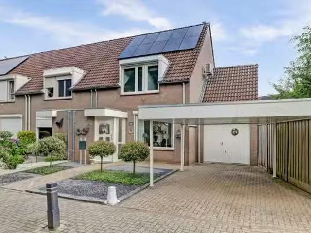 Huis te koop Mahoniestraat in Venlo voor € 375.000