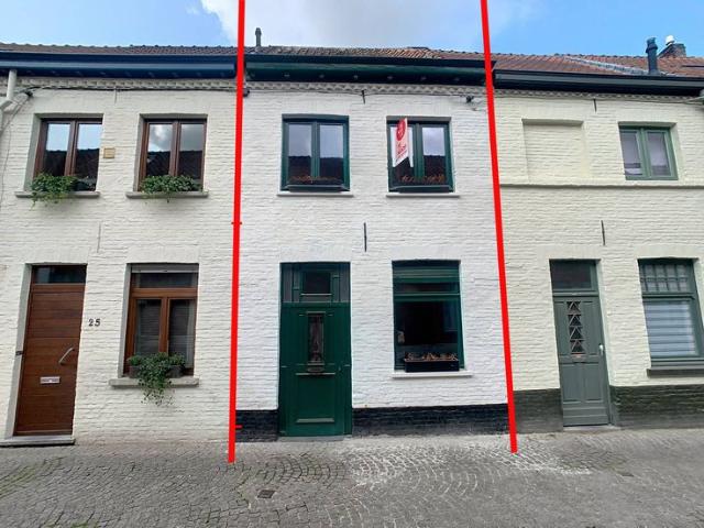 Huis te koop met 2 slaapkamers en tuin in Brugge centrum