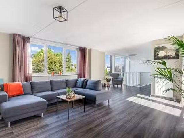 Huis te koop Meerkoetstraat 37 in Den Haag voor € 620.000