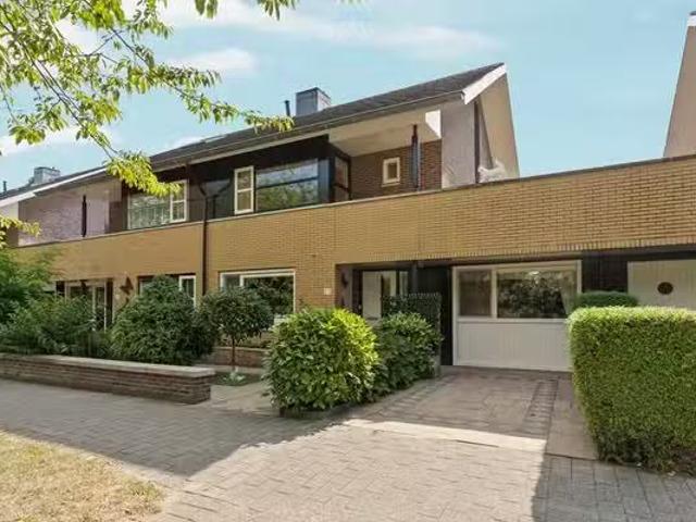 Huis te koop Niels Bohrstraat 50 in Almere voor € 625.000