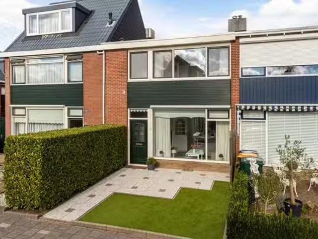 Huis te koop Nijenrodeweg 131 in Rotterdam voor € 325.000