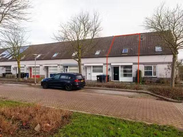 Huis te koop Sambastraat 91 in Almere voor € 385.000