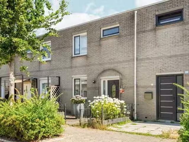 Huis te koop Sittardstraat 13 in Almere voor € 350.000