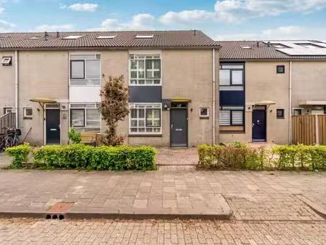 Huis te koop Suskeplantsoen 8 in Almere voor € 440.000