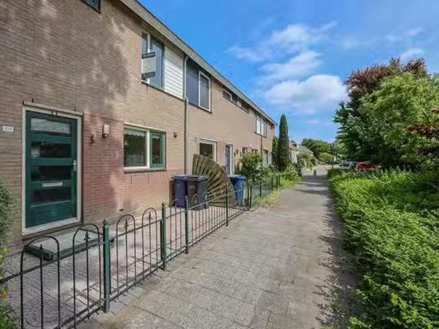 Huis te koop Paulus Potterstraat 109 in Almere voor € 350.000