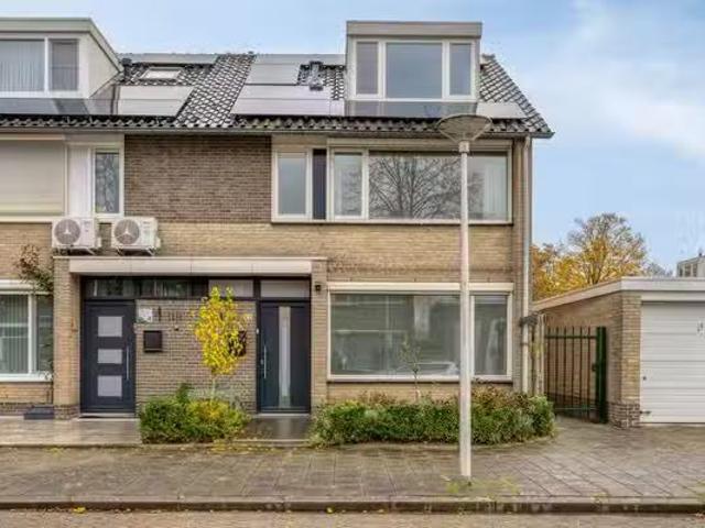 Huis te koop Rode Kruislaan 5 in Eindhoven voor € 495.000