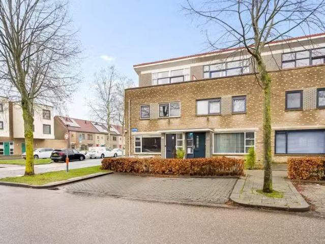 Huis te koop Raoul Dufystraat 7 in Almere voor € 450.000