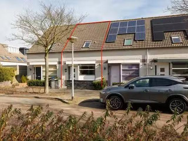 Huis te koop Raoul Dufystraat 35 in Almere voor € 410.000