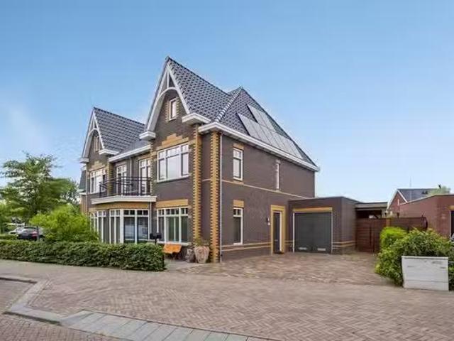 Huis te koop Rijnsburgerweg 118 in Leiden voor € 1.395.000