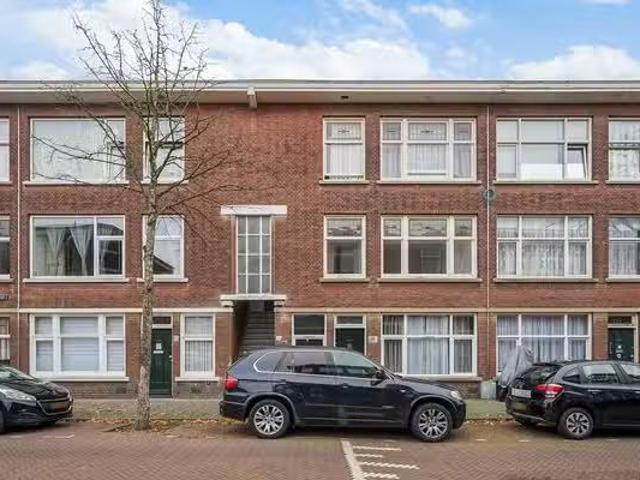 Huis te koop Rijswijkseweg in Den Haag voor € 209.500