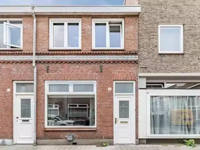 Huis te koop Westertorenlaan 1 in Tilburg voor € 325.000