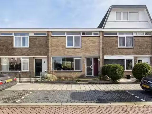 Huis te koop Wilhelmina Druckerstraat 13 in Purmerend voor € 3.