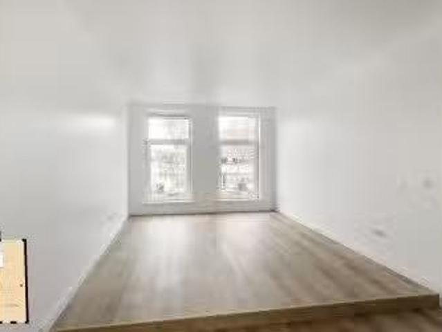 Huis te koop Willem Barendszoonstraat 17 in Vlaardingen voor €.