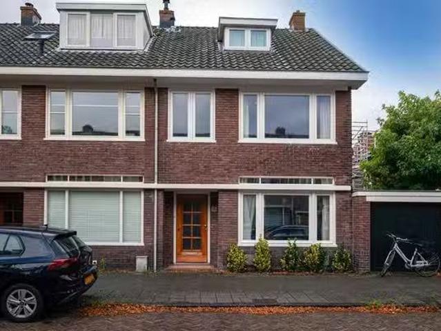 Huis te koop Wim van Eststraat 23 in Haarlem voor € 750.000