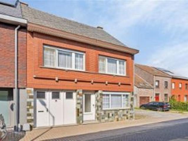 Huis met 4 slpkmrs, garage en tuin in centrum