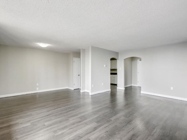 Hull Estates 2 Bedroom Apartment for Rent at 1200 6 St Sw, Calgary, AB T2R 1H3 Beltline