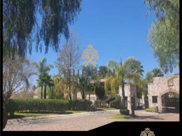 HURBAN VENDE TERRENO al norte de la ciudad en Rancho San Antonio