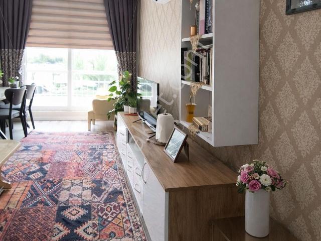 Hurma’da Havuzlu Sitede 2. Kat 1+1 Eşyalı 6 Aylık Kiralık Daire