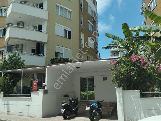 Hurma Mahallesi'nde Yarı Eşyalı Yüzme Havuzlu 1+1 Kiralık Daire