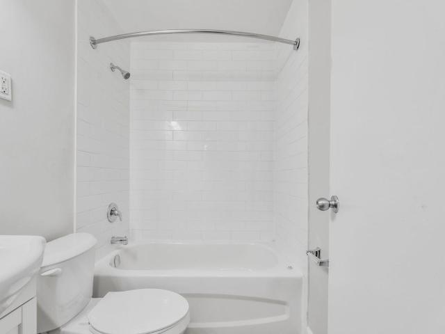 Huron Village Apartments 2 Bedroom Apartment for Rent at 1420 1420, 1422, 1424 & 1426 Huron Street, London, ON N5V 2E5 Huron Heights