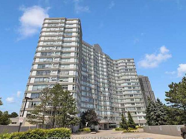 Hurontario St / Hy 403, 2 Bed + 2 Bath Corner Unit