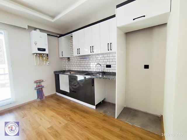 HÜRRİYET ÇARŞIYA VE METROYA YÜRÜME 2+1 DAİRE