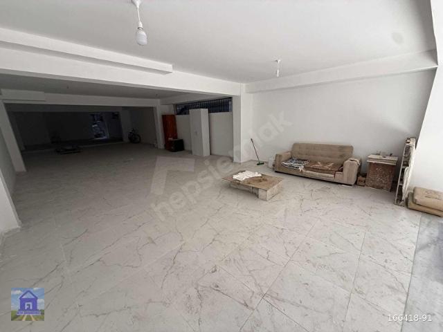 HÜRRİYET MAHALLESİNDE 140M2 WCLİ KİRALIK SIFIR DÜKKAN