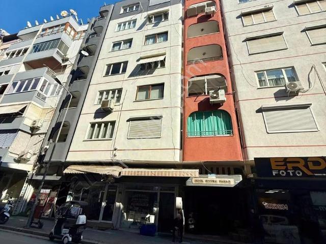 Hürriyet Caddesi Ön Cephe Geniş 3+1 Arakat Doğalgazlı Daire