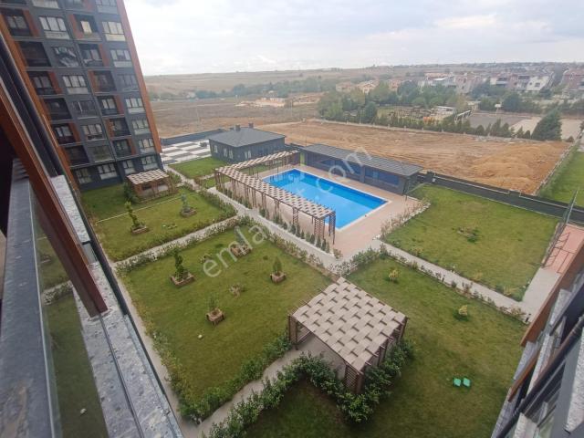 Hürriyet Mah Uysal Lusso'da Havuz Cepheli Lüx Sıfır 1+1 Daire