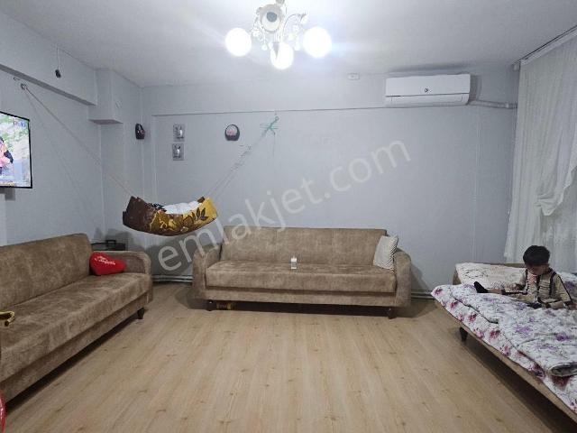 Hürriyet Mahallesi 3+1, Doğalgazlı, 120 M. 5.kat Satılık Daire