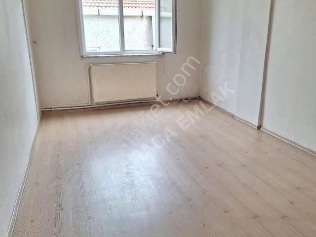Hürriyette Kiralık 2+1 4.kat Daire