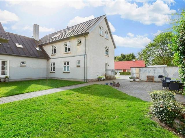 Hus/villa på Hovedgaden i Mørke