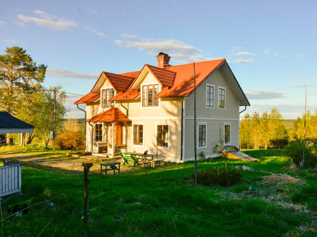 Husås 405