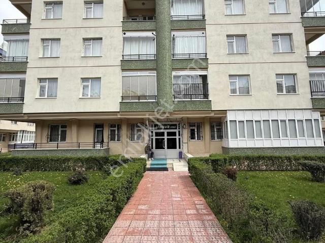 Hüsamettin Çelebi Mahallesi Satılık 3 + 1 Daire