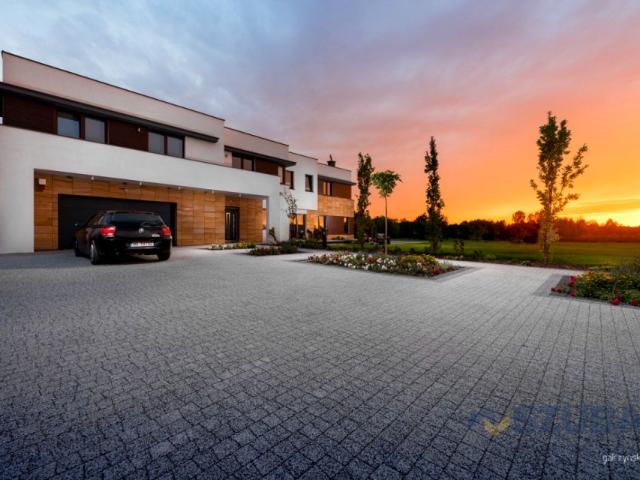 Husarska 273 m², Lipków
