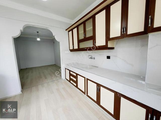 Hüsnübey Caddesinde Satılık Uygun Fiyatlı 3+1 Daire