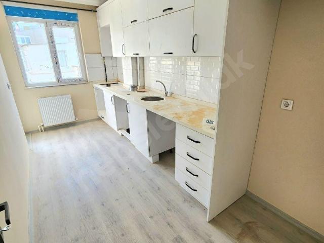 HÜSNÜKARAKAŞDA DOĞALGAZLI SIFIR 2+1 KİRALIK