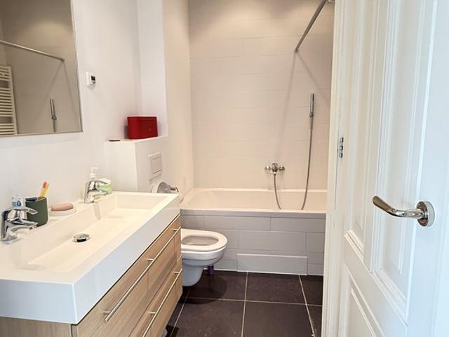 Huurwoning Vondelstraat 122B | Van Huis Uit Makelaars