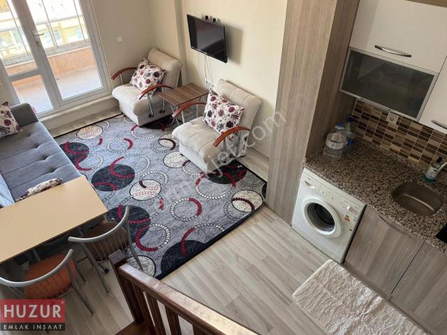 Huzur Emlak'dan Studyo Selçuk Da Kiralık 1+1 Eşyalı Daire