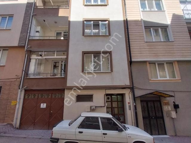 Huzur Mah. Pazar Yakını Ara Kat Balkonlu Satılık 2+1 Daire