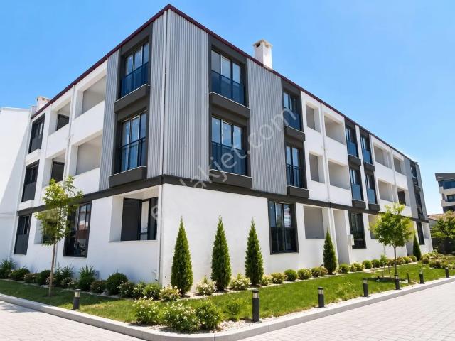 Huzur'dan Uygun Fiyatlı Hesaplı 1+1 Satılık Daire