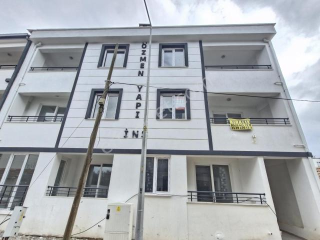 Huzur'dan Gömeç Kemalpaşa Mah. Satılık 1+1 Eşyalı Daire